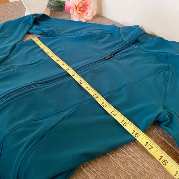 Under Armour Jacket - Picture 4 of 6